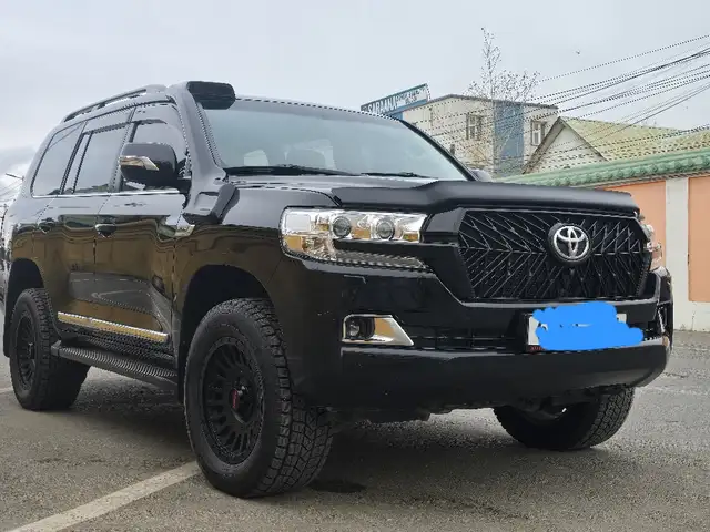 Toyota Land Cruiser 200