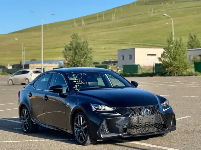 Lexus IS