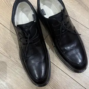 Эрэгтэй өвлийн гутал, Улаанбаатар — Хан-Уул — Marshall town