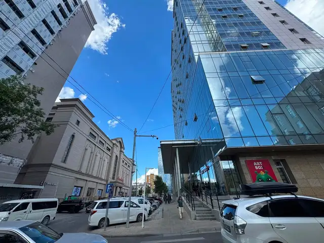 Сбд улаанбаатар их дэлгүүрийн хажууд 𝐂𝐄𝐍𝐓𝐔𝐑𝐘 төсөлд 40мкв үйлчилгээний талбай, Улаанбаатар — Сүхбаатар — 4-р хороо