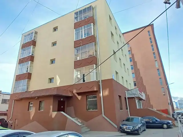Бгд өргөө кино театрийн ард 2 өрөө 68мкв байр, Улаанбаатар — Баянгол — 13-р хороо