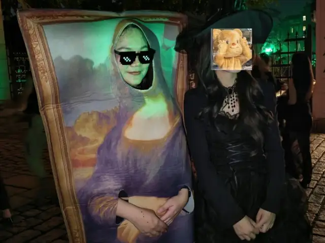 Halloween mono lisa set, Улаанбаатар — Хан-Уул — Japan town
