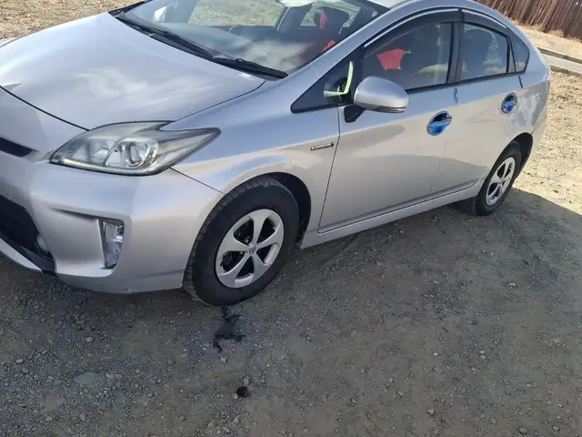 Toyota Prius 30