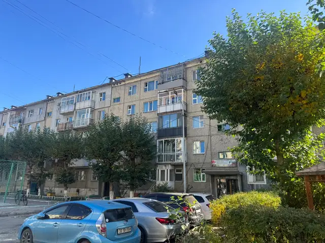 Худ 19-р хороололд гадагшаа хаалга гаргасан 44мкв 4 өрөө, Улаанбаатар — Хан-Уул — 19-р хороолол