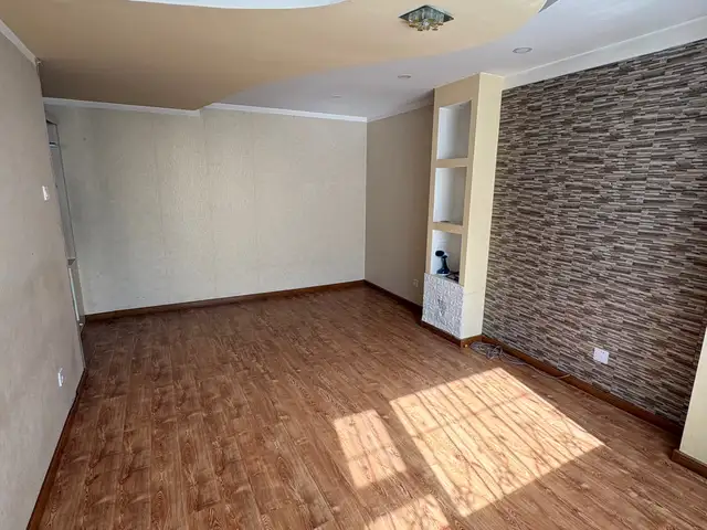 Өгөөмөр захын зүүн талын ахмадын хороололд 2 өрөө байр 56мкв, Улаанбаатар — Баянзүрх — Өгөөмөр захын зүүн