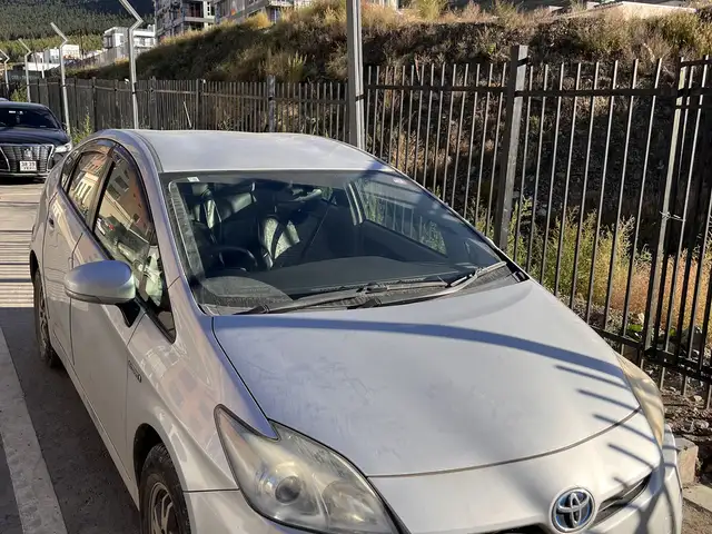 Toyota Prius 30