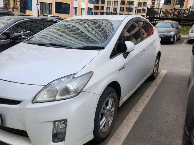 Toyota Prius 30