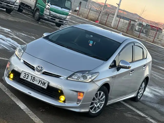 Toyota Prius 30