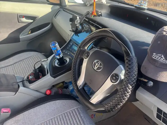 Toyota Prius 30