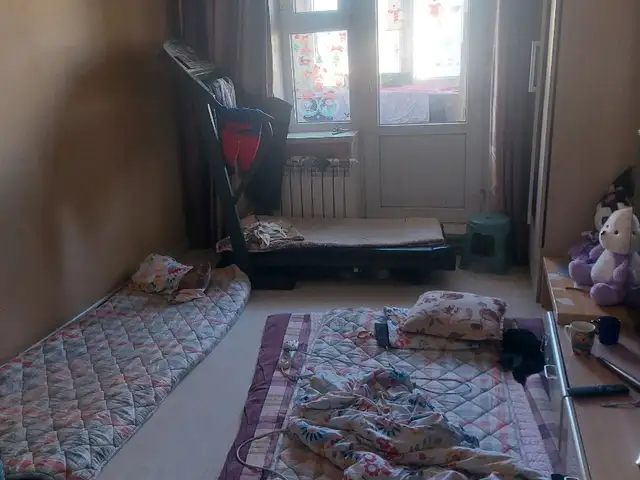 Бзд, 13 хороололд хажуу өрөө 8мкв, Улаанбаатар — Баянзүрх — 5-р хороо