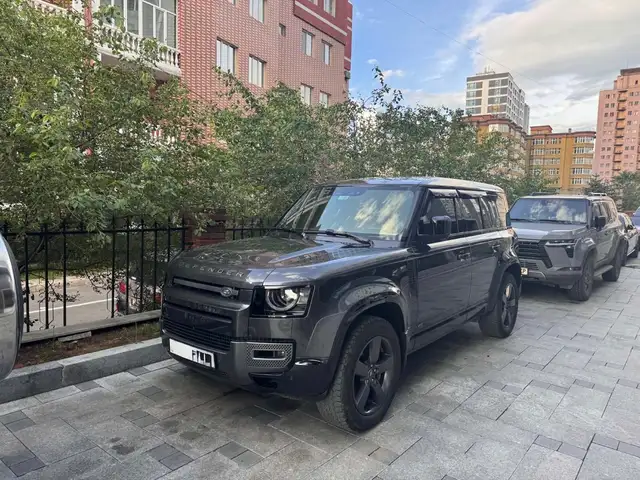 Land Rover Defender