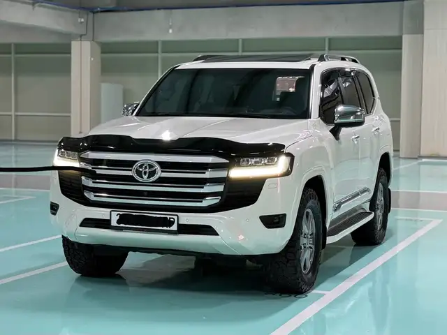 Toyota Land Cruiser 300