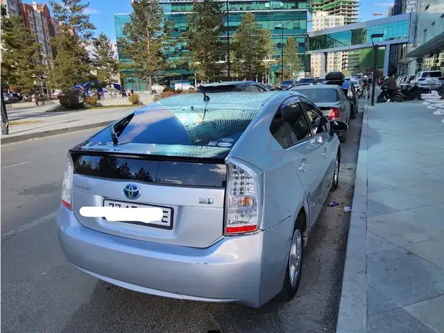 Toyota Prius 30
