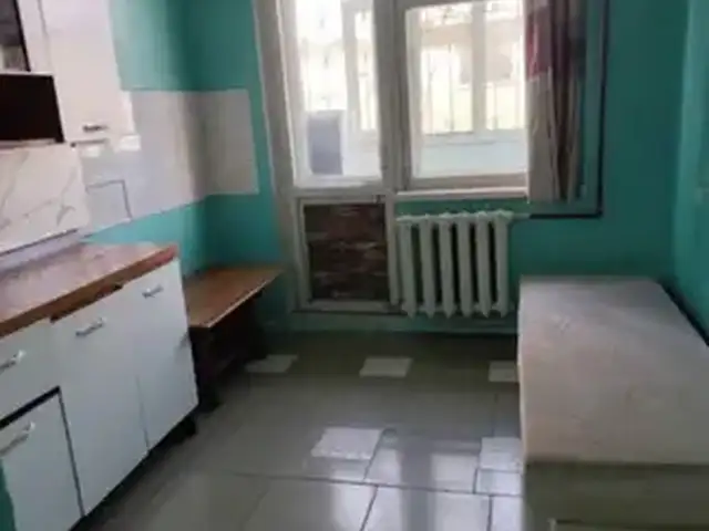 Бгд төмөр замд полконтой хажуу өрөө, Улаанбаатар — Баянгол — 4-р хороо