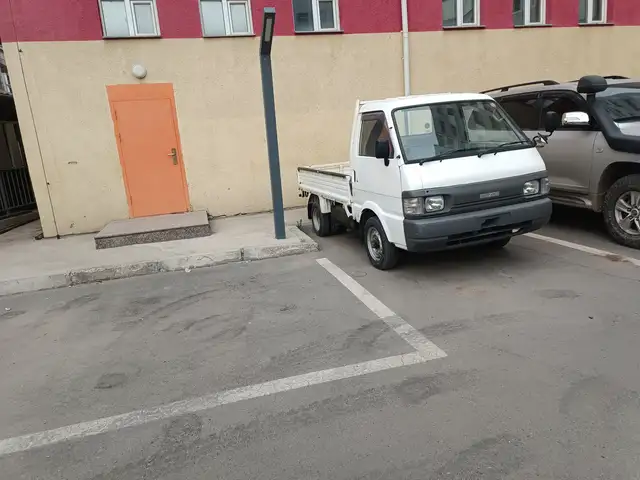 Mazda Тэвштэй, 1999, Улаанбаатар — Баянзүрх — 13-р хороо