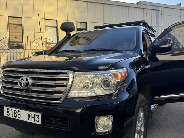 Toyota Land Cruiser 200