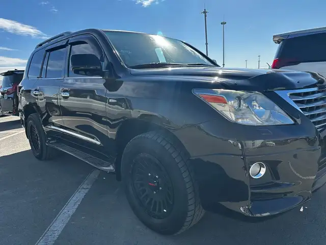 Lexus LX 570