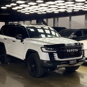 Toyota Land Cruiser 300