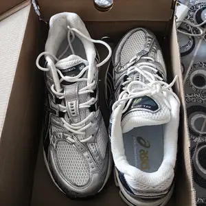 Asics брэнд эрэгтэй пүүз, Улаанбаатар — Баянгол — 27-р хороо