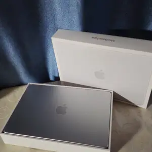 Apple 13", Apple M5, 8 GB RAM, 256 GB, Улаанбаатар — Баянгол — Монголын Үндэсний Их Сургууль