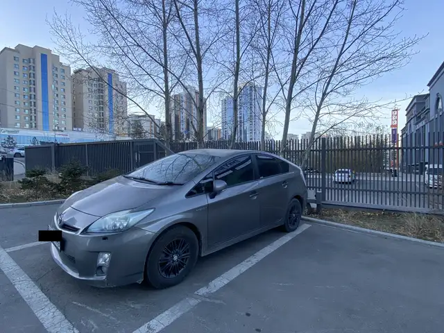 Toyota Prius 30