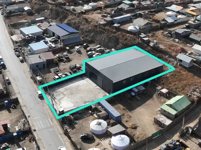 Бзд улиастай станцын засмал зам дагуу 700м² агуулах, Улаанбаатар — Баянзүрх — 17-р хороо
