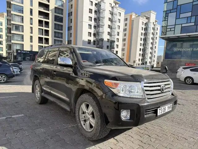 Toyota Land Cruiser 200