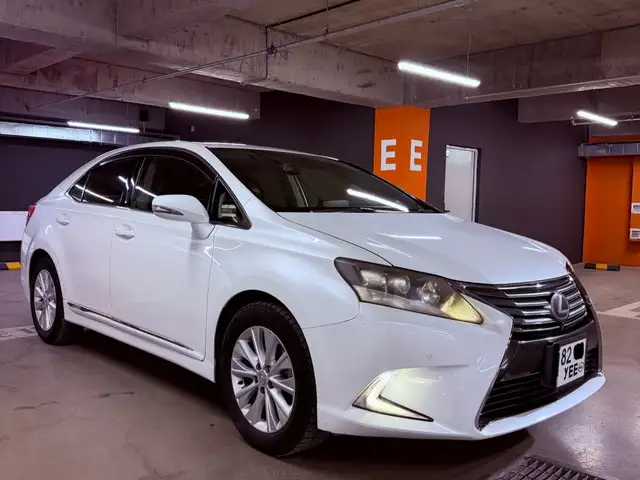 Lexus HS