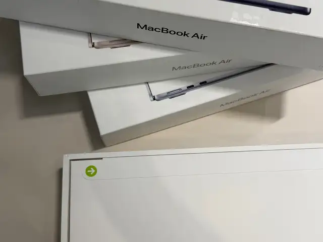 Apple 13.6, Apple M5, 512 GB RAM, Улаанбаатар — Хан-Уул — Хурд