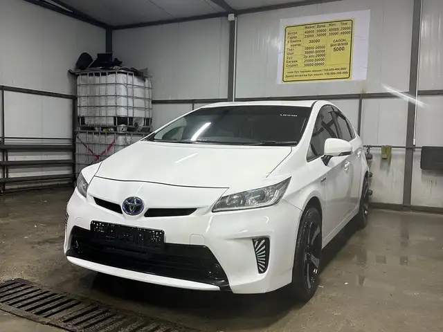 Toyota Prius 30