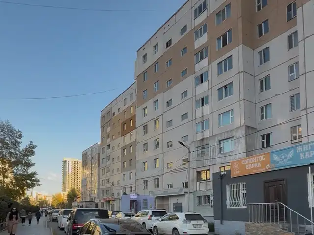Баруун 4 зам гранд плаза урд 3 өрөө орон сууц 72.0мкв, Улаанбаатар — Баянгол — Баруун 4 зам