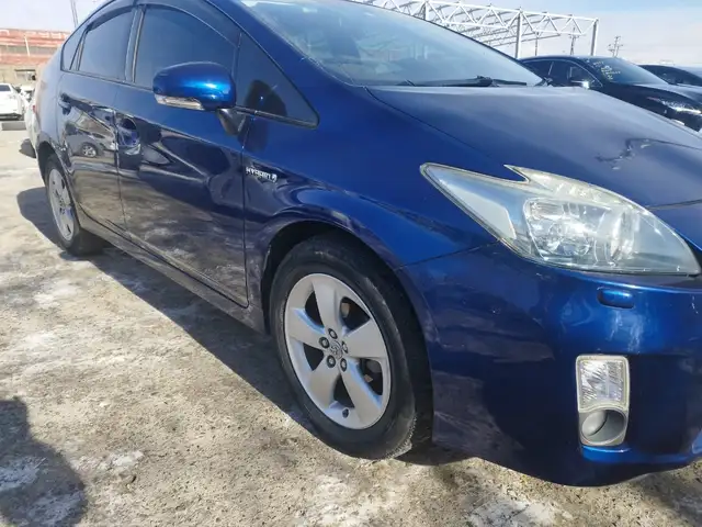 Toyota Prius 30