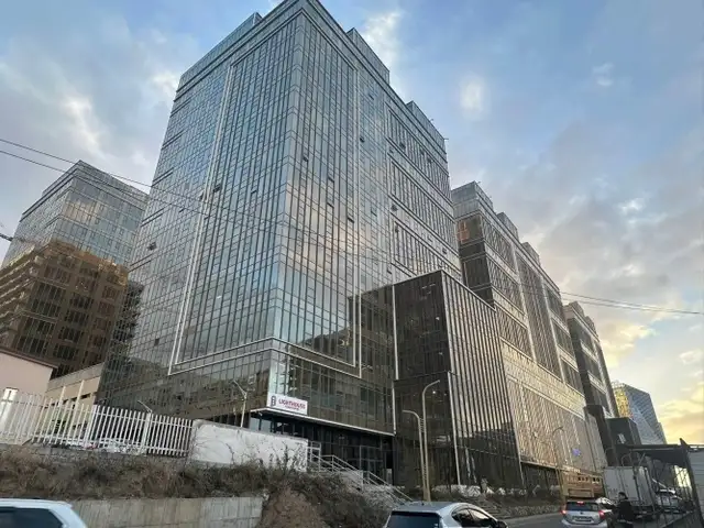 Seven star худалдааны төвд 1 давхарт 20 мкв үйлчилгээний талбай, Улаанбаатар — Хан-Уул — Зайсан
