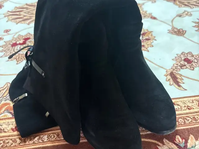 Ориг элгэн гутал, Улаанбаатар — Сүхбаатар — 6-р хороо