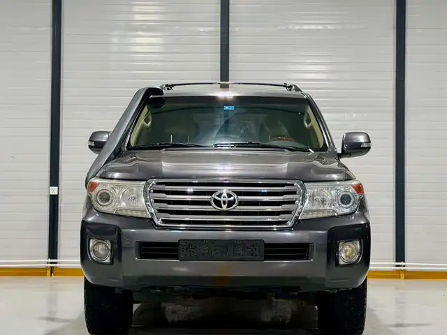 Toyota Land Cruiser 200