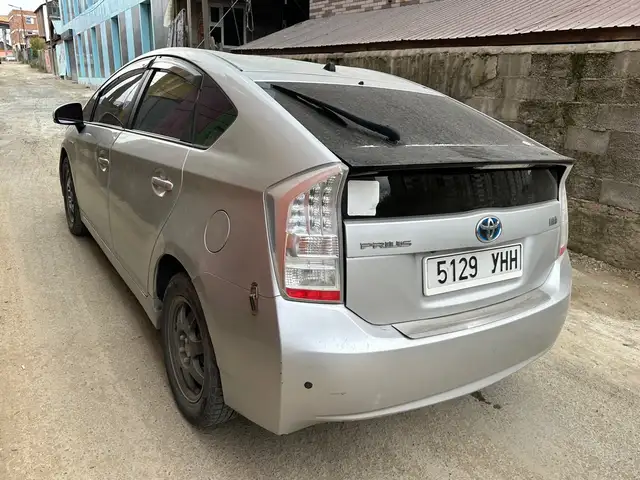 Toyota Prius 30