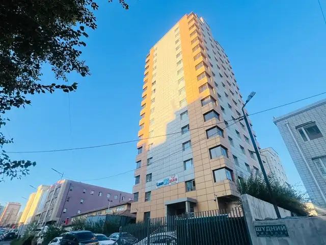 Бгд хороололд өргөө кино театрын урд 3 өрөө 72мкв байр, Улаанбаатар — Баянгол — 8-р хороо