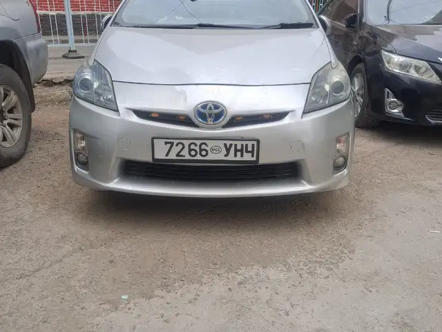 Toyota Prius 30