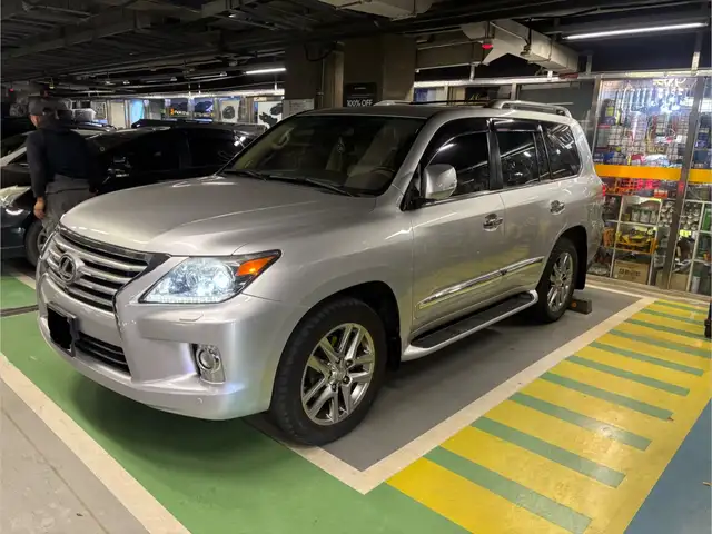 Lexus LX 570