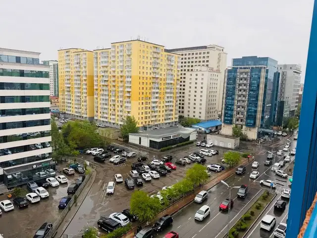 Замын цагдаагийн зүүн талд, Үйлдвэрчин хотхонд 69м² - 2 өрөө, Улаанбаатар — Сүхбаатар — 1-р хороо