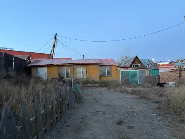 Зурагтад хашаа байшин, Улаанбаатар — Чингэлтэй — Зурагт