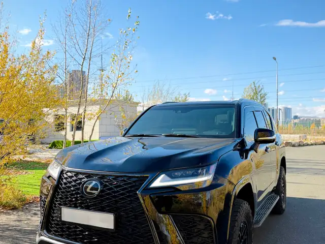Lexus LX 600