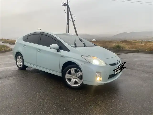 Toyota Prius 30
