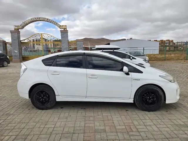 Toyota Prius 30