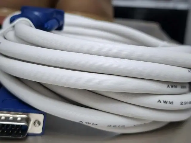 Vga nemelt cable 5m, Улаанбаатар — Баянзүрх — 13-р хороо