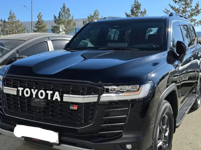 Toyota Land Cruiser 300