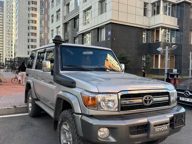 Toyota Land Cruiser 70