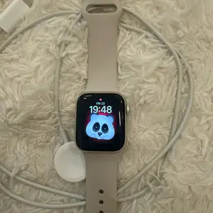 Iwatch se 40mm, Улаанбаатар — Хан-Уул — Зайсан