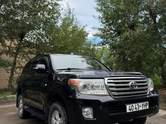 Toyota Land Cruiser 200