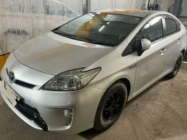 Toyota Prius 30